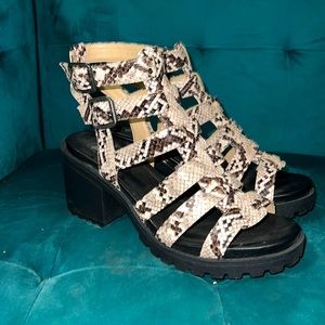 Snake Print Strappy Sandal/Heels🐍